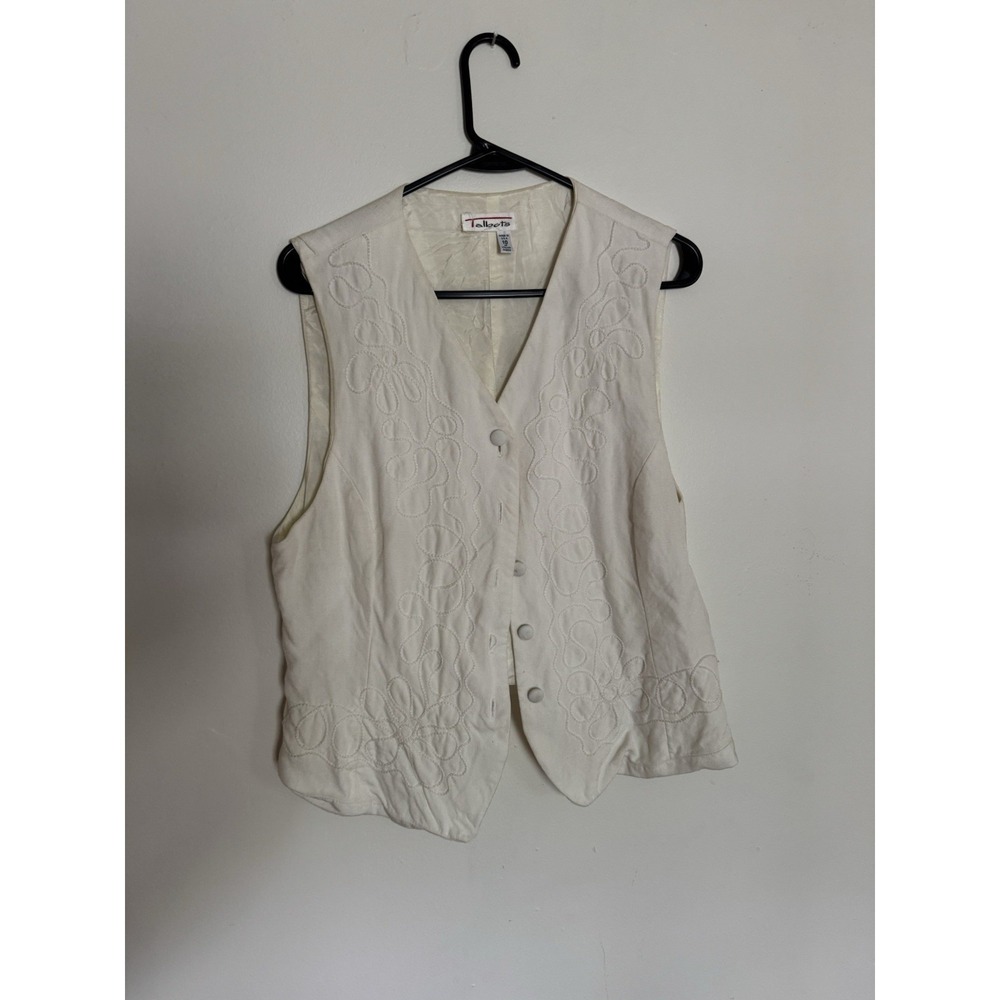 Talbots cream vest with floral embroidery. Size: 10 #cottagecore #fairycore